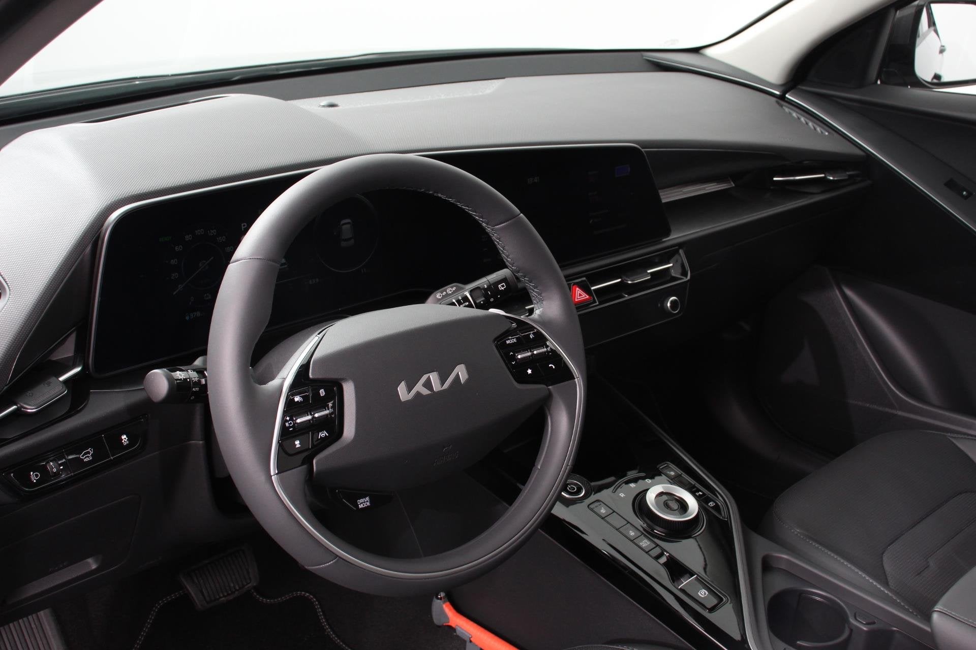 Kia Niro EV DynamicPlusLine 64.8 kWh Nieuw Model! Navigatie, Auto's, Gebruikt, 750 kg, 1657 kg, Origineel Nederlands