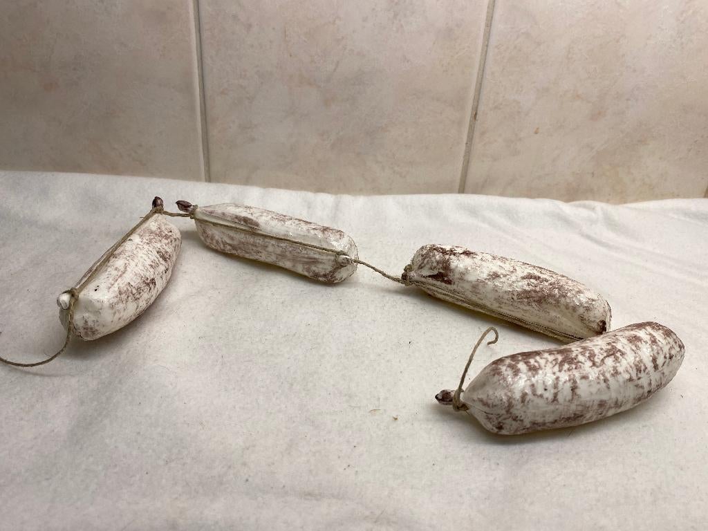 Decoratieve Streng Salami Worstjes, Antiek en Kunst, Ophalen of Verzenden