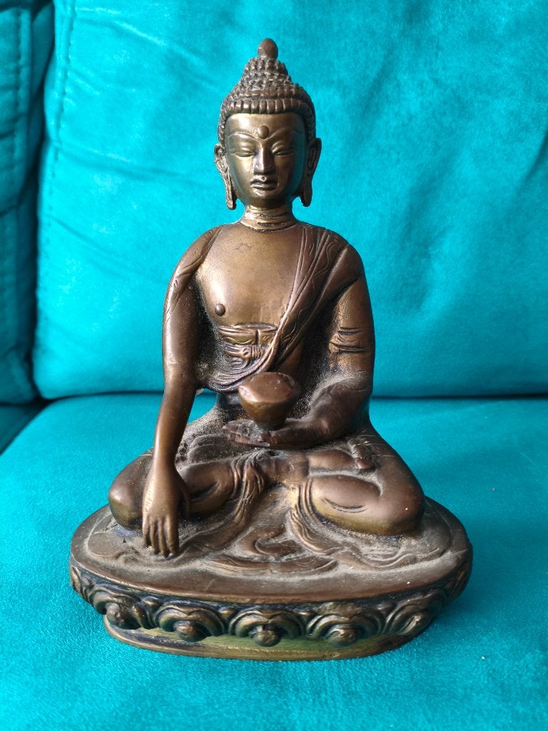 bronzen boeddha thai/oosters 18cm hoog 995gr, Ophalen of Verzenden, Gebruikt, Overige materialen, 18 cm