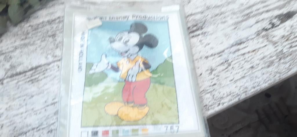 Helemaal nieuw dit borduurpakket voor kinderen Mickey Mouse, Hobby en Vrije tijd, Borduren en Borduurmachines, Ophalen of Verzenden