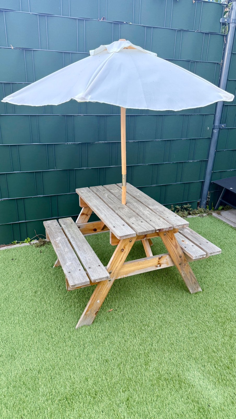Kinder picknicktafel met parasol, Ophalen, Zo goed als nieuw, Rechthoekig, Hout