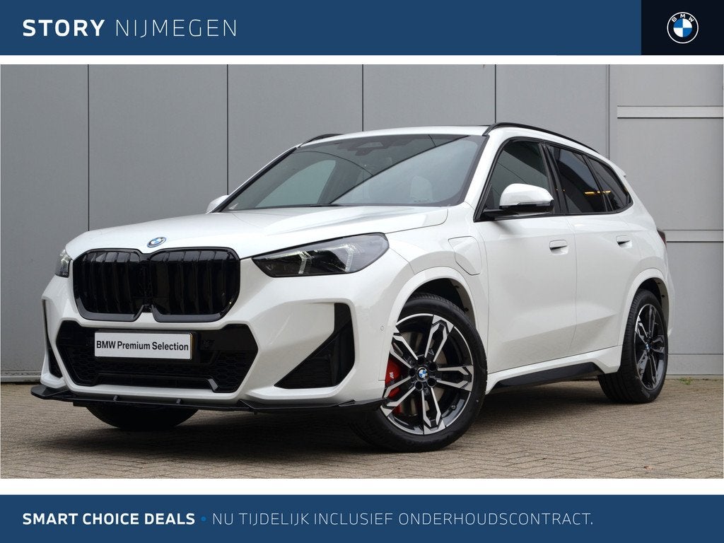 BMW X1 xDrive25e High Executive M Sporrt Automaat / Panorama, Auto's, 136 pk, Met garantie (alle), Wit, Bedrijf