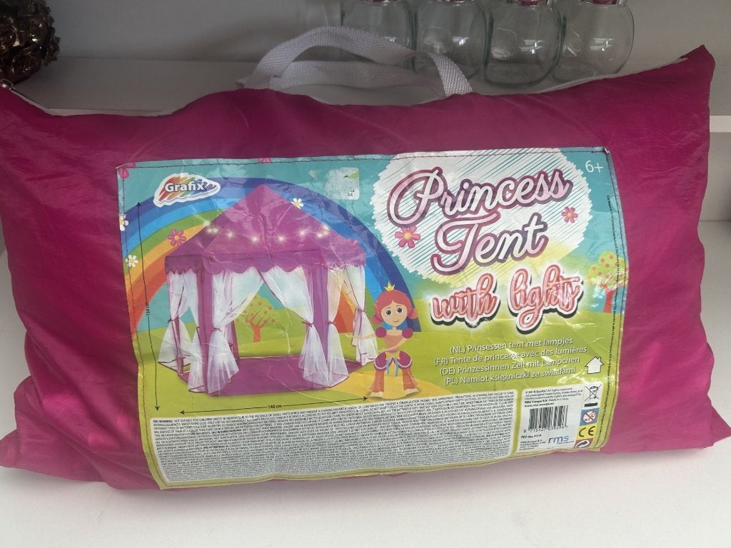 KinderPrincess tent 135X140 met rondom muggen netten, Ophalen of Verzenden, Zo goed als nieuw