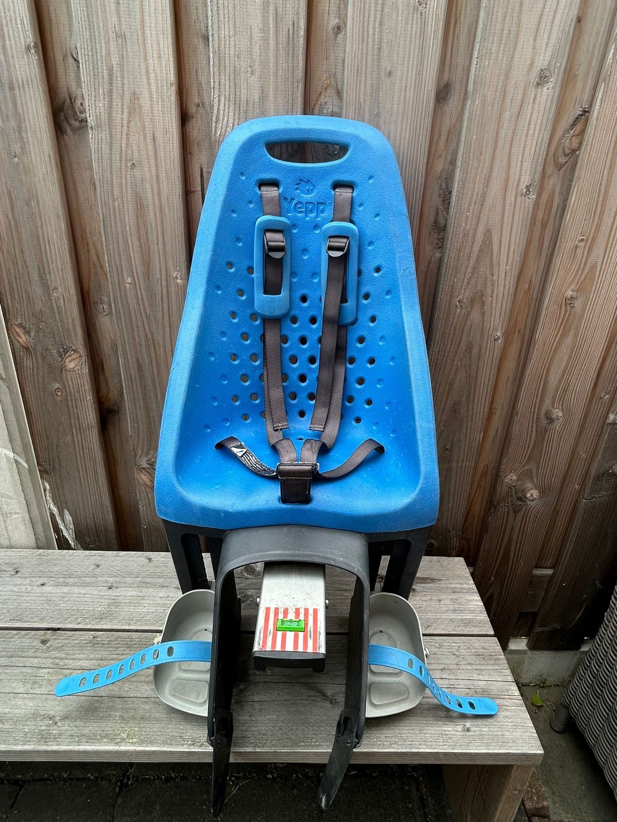 Thule Yepp maxi achterzitje, Fietsen en Brommers, Fietsaccessoires | Fietsstoeltjes, Achterzitje, Ophalen, 15 t/m 25 kg, Gebruikt