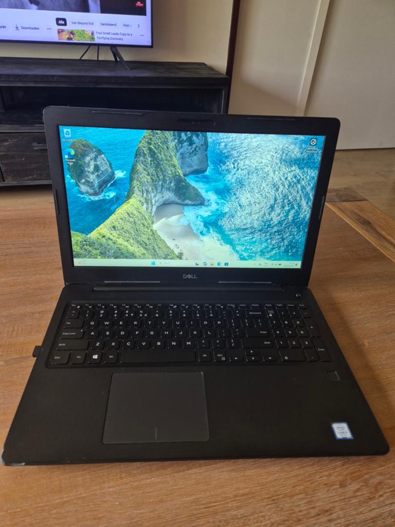 Te koop Dell Latitude 3590, Computers en Software, Windows Laptops, Ophalen of Verzenden, 2 tot 3 Ghz, Met touchscreen