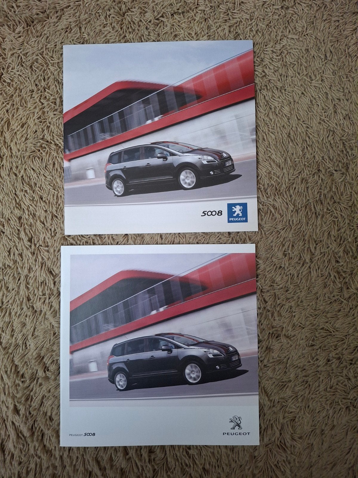 2x autofolder Peugeot 5008, Verzenden, Zo goed als nieuw, Peugeot