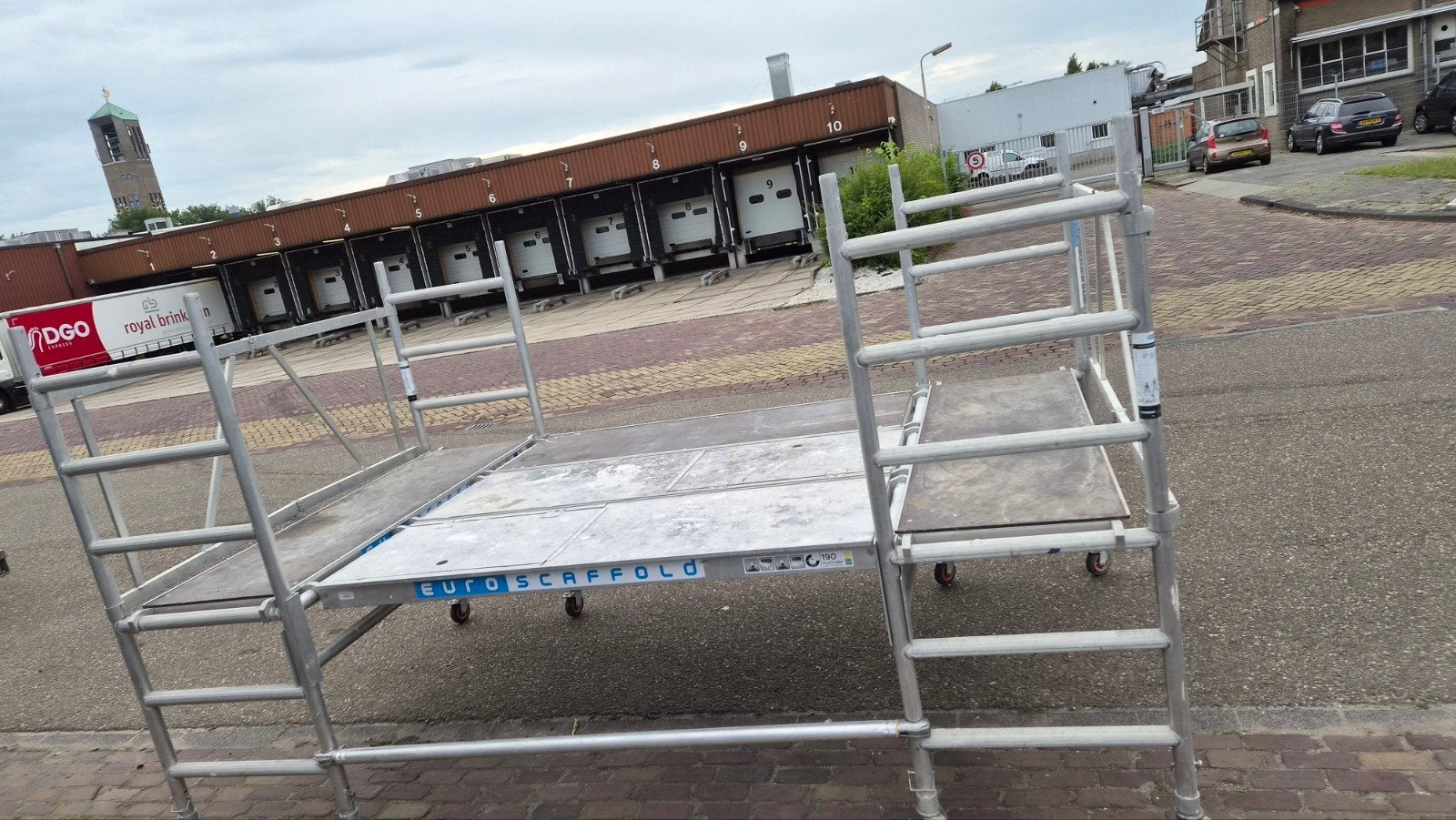 Te koop grote stucadoor steiger, Doe-het-zelf en Verbouw, Ophalen of Verzenden, Euroscaffold, Rolsteiger of Kamersteiger, 5 meter of hoger