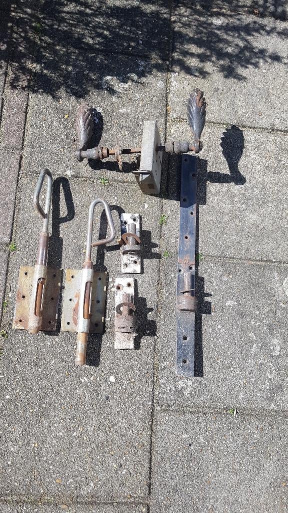 Vintage garagedeur klink, Ophalen of Verzenden, Gebruikt, IJzer, Slot