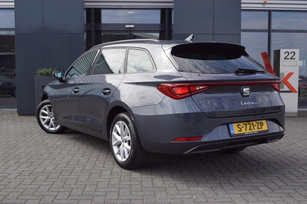 Seat LEON Sportstourer 1.5 TSI DSG Style / LED / Key-less /, Huisgarantie, 4 cilinders, Leon, USB
