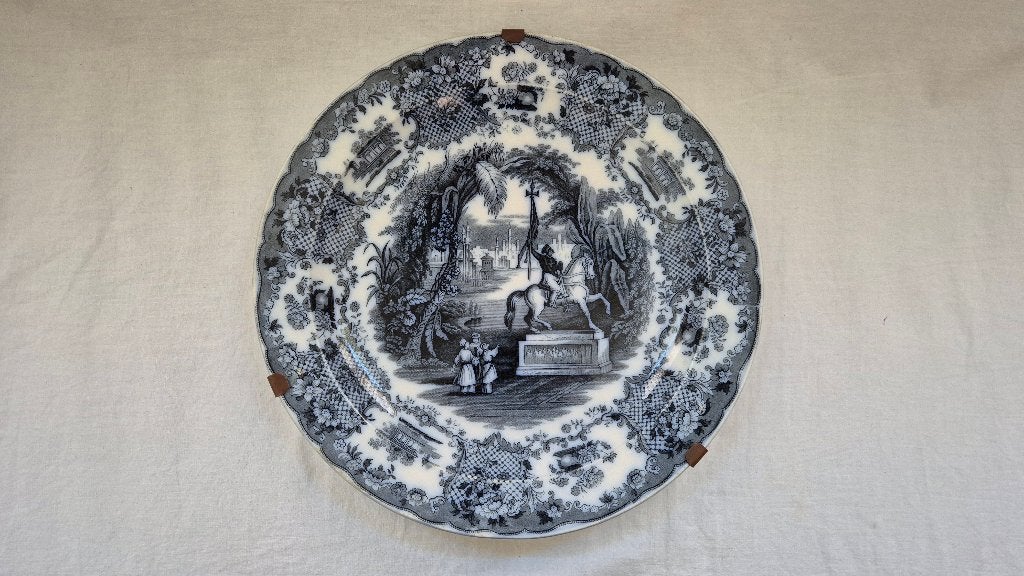 Groot Orient bord Petrus Regout, Ophalen of Verzenden