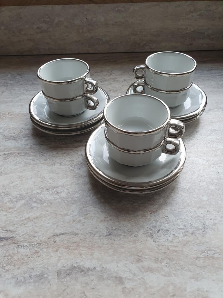 Set 6 kop/schotel Pillivuyt. Doorsnee kopje 8cm, hoogte 4cm, Ophalen of Verzenden