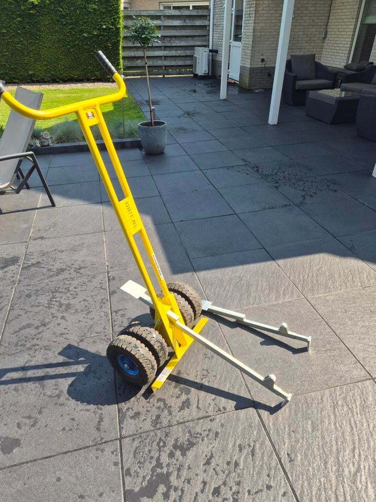 Tegeldonkey Tegelverlegkar Orit PSL 1021, Ophalen