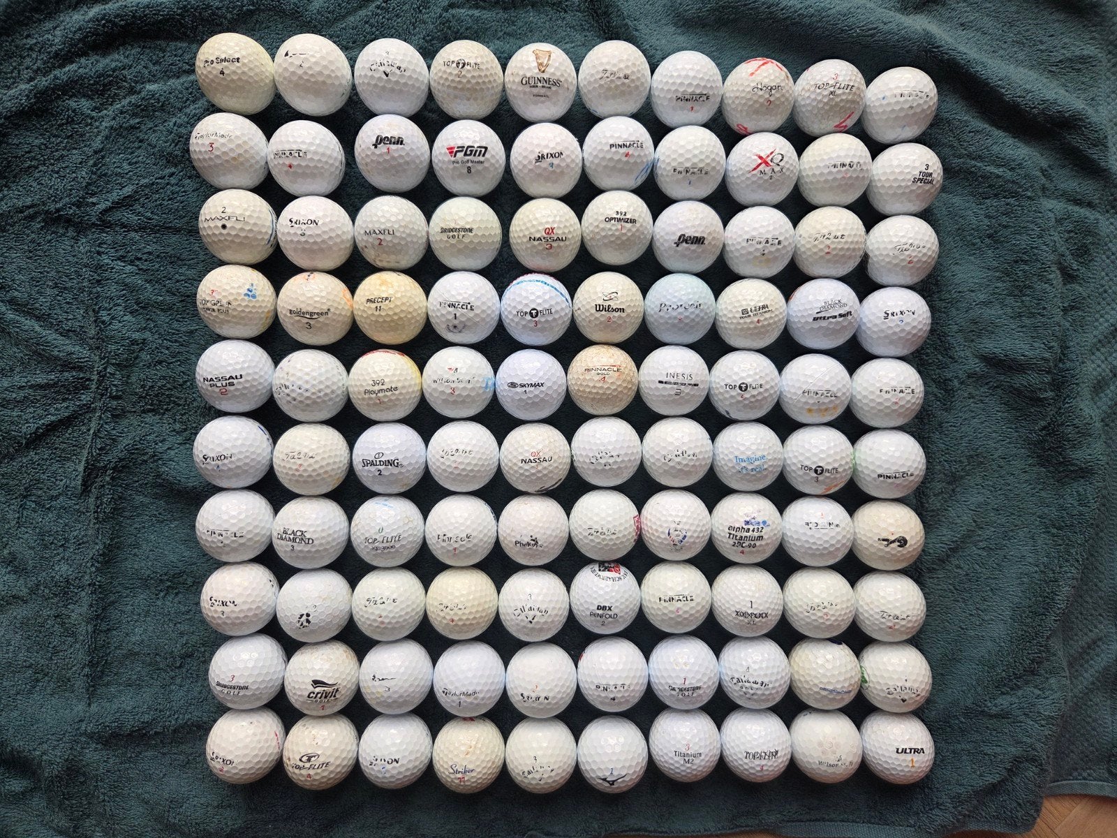 100 Golfballen diverse merken, Ophalen of Verzenden, Gebruikt, Bal(len), Overige merken
