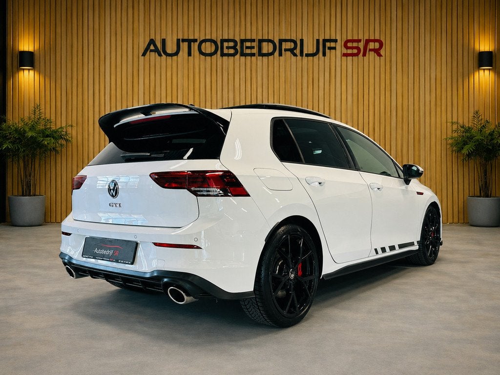 Volkswagen Golf 2.0 TSI GTI Clubsport 300pk Panoramadak! Cam, Gebruikt, 4 cilinders, 1984 cc, Bedrijf