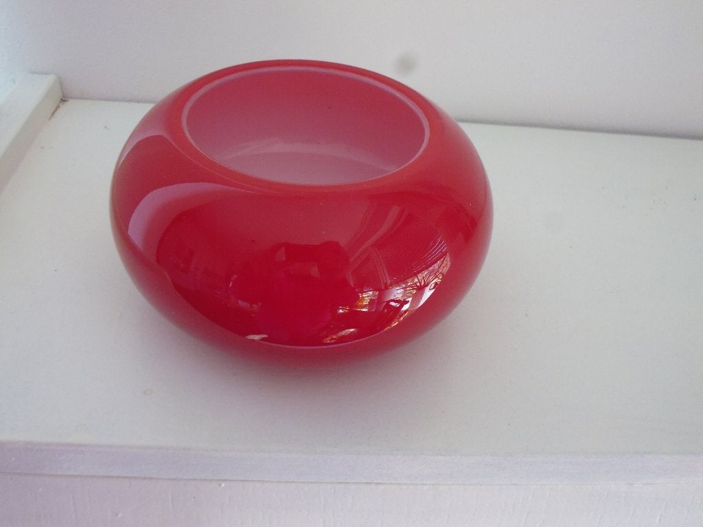 Rood bol vaasje., Ophalen of Verzenden, Zo goed als nieuw, Rood, Glas