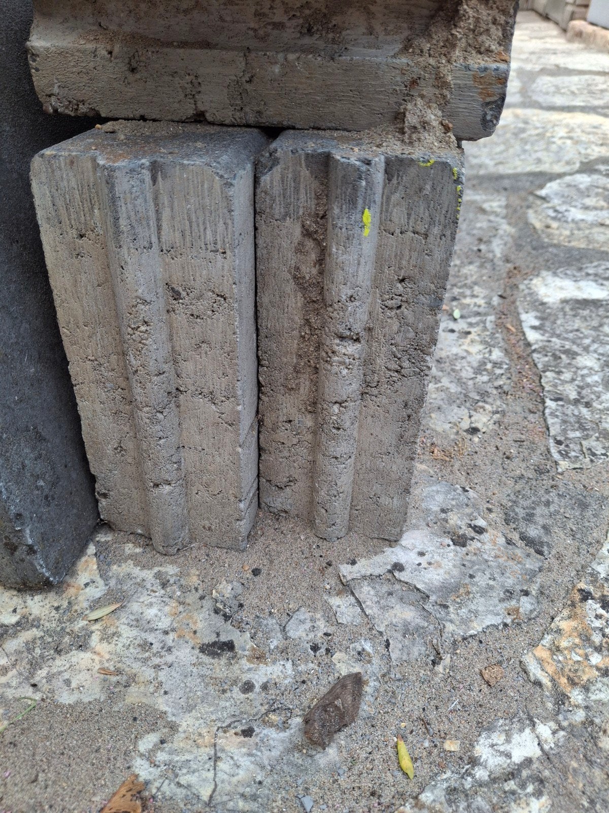 3 opsluitbanden 9 cm dik 1 meter breed, Tuin en Terras, Bielzen en Borders, Ophalen, Gebruikt, 100 tot 200 cm, Beton