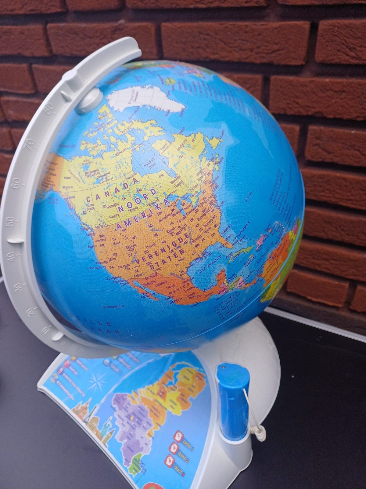 Clementoni Interactieve Wereldbol - Spelend Leren, Ophalen of Verzenden, Zo goed als nieuw, Taal en Lezen, Met geluid