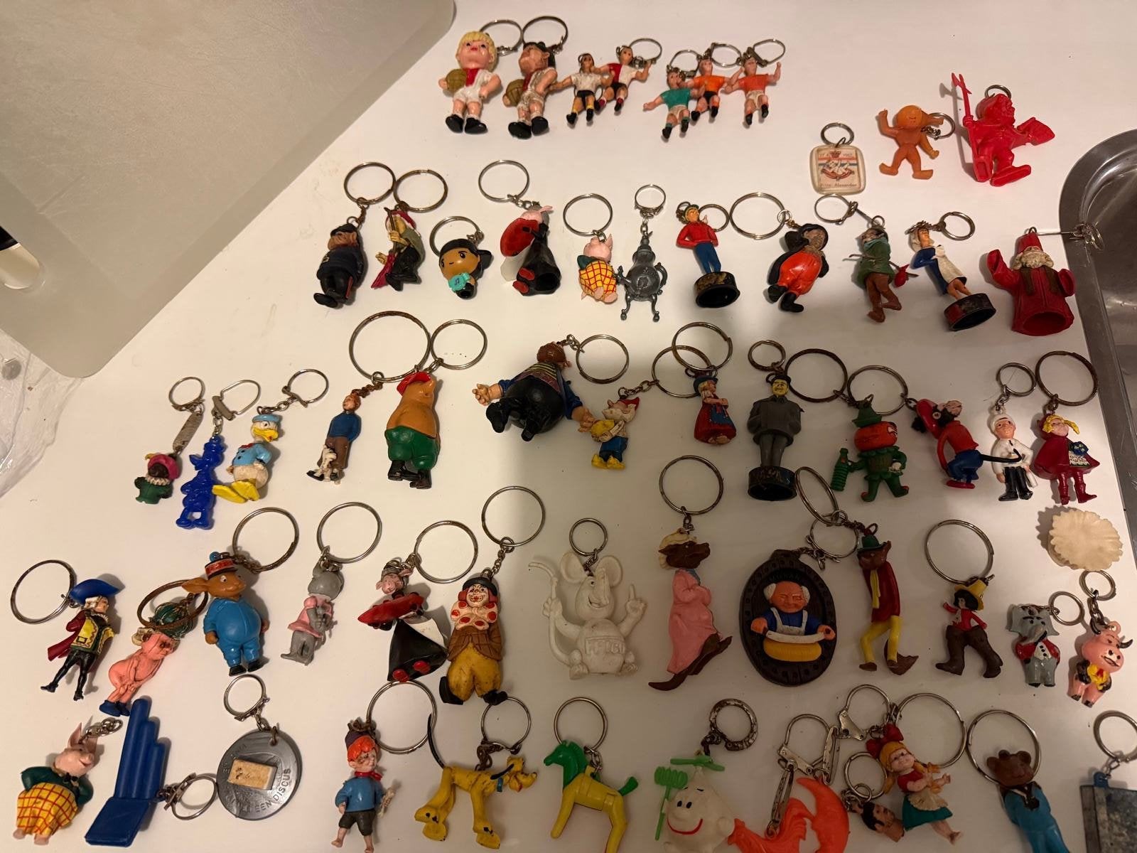 60 prachtig “ Oude sleutelhangers “ rubber vondst, Ophalen of Verzenden, Gebruikt