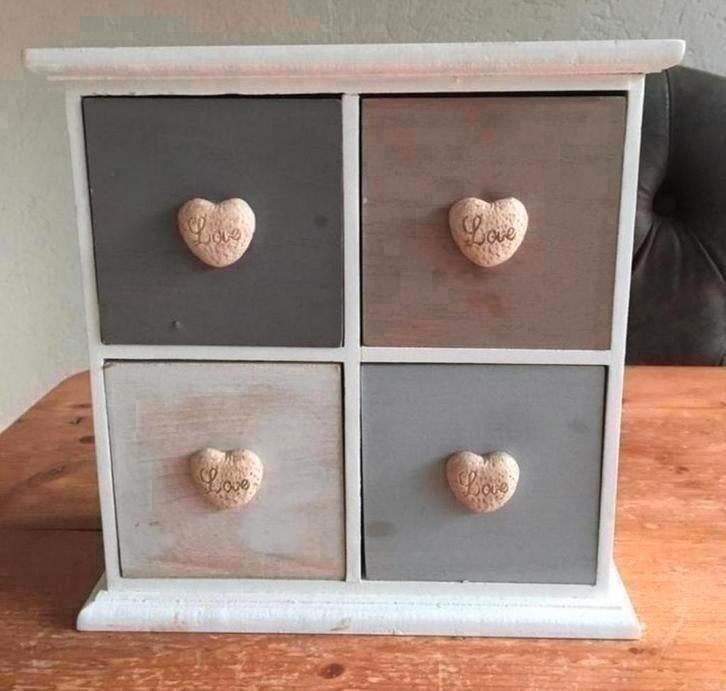 Cadeautip Leuk opbergkastje voor bijv sieraden of prullaria, Ophalen of Verzenden, Zo goed als nieuw