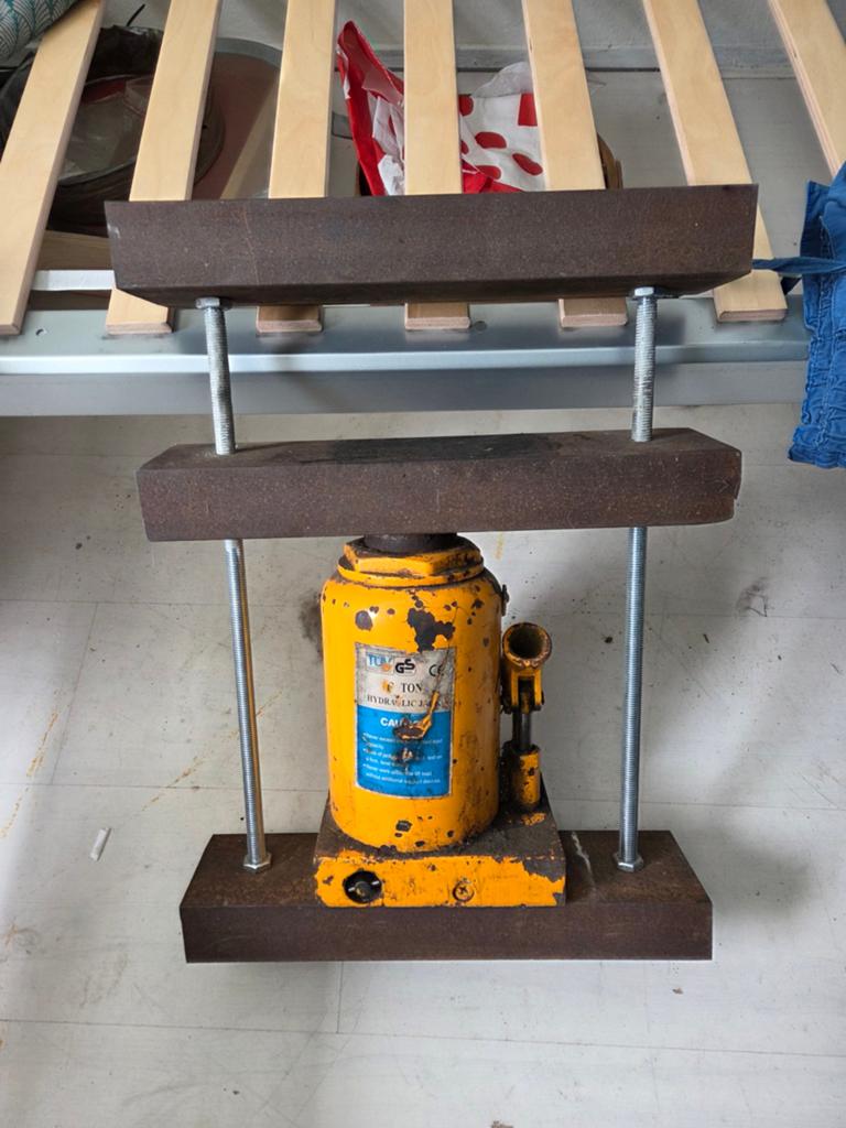 Hydraulische pers - 6 ton, Ophalen of Verzenden, Gebruikt