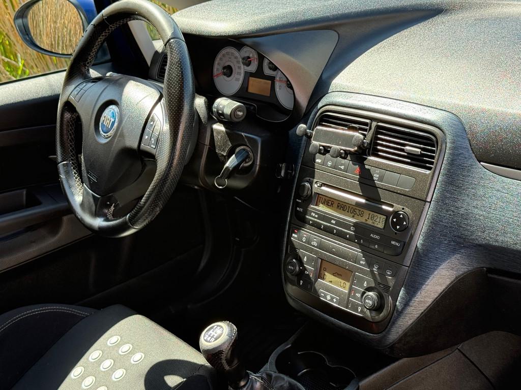 Fiat Grande Punto 1.4-16V Sport Airco 5d Elektrische Ramen A, Voorwielaandrijving, 4 cilinders, Grande Punto, 49 €/maand