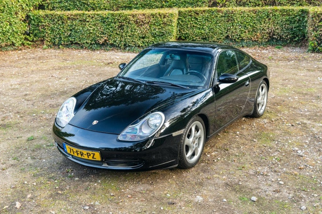 Porsche 911 996 Carrera 4 1999 Zwart handgeschakeld 3e eig, Auto's, Dealer onderhouden, Zwart, Elektrische ramen, Zwart