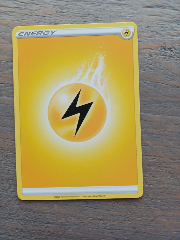 Pokemon Energy Kaart 2020 -  lightning Energy, Ophalen of Verzenden, Zo goed als nieuw, Losse kaart