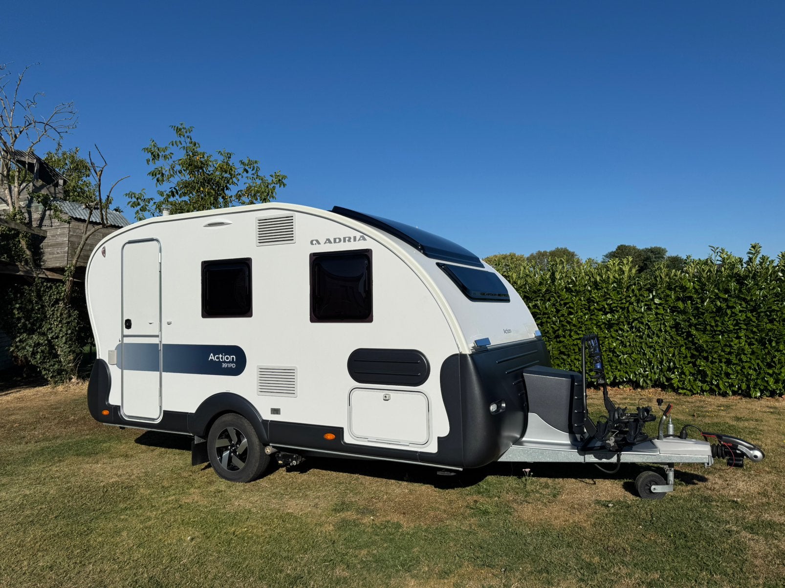 Adria Action 391 PD Mover + voortent + luifel, Luifel, Vast bed, Treinzit, Particulier
