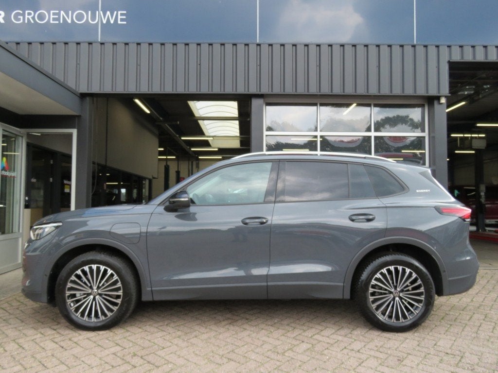 Volkswagen TIGUAN 1.5 eHybrid 204pk ENERGY / 360 Camera / Tr, Auto's, Bedrijf, Hybride Elektrisch/Benzine, SUV of Terreinwagen