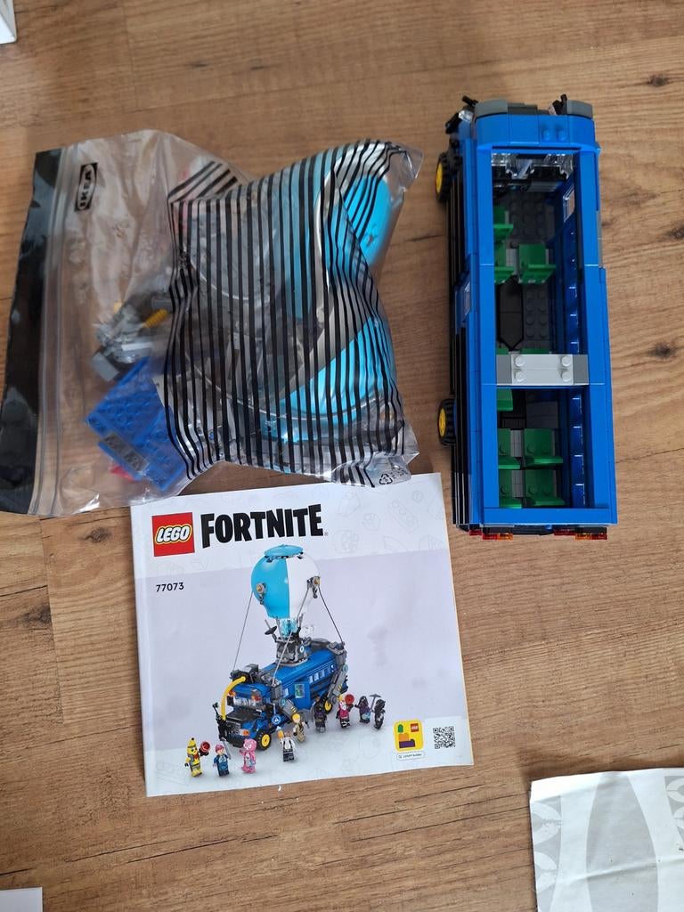 LEGO Fortnite 77073 Battle Bus - Zo goed als nieuw, Overige thema's, Lego, Compleet, Ophalen of Verzenden