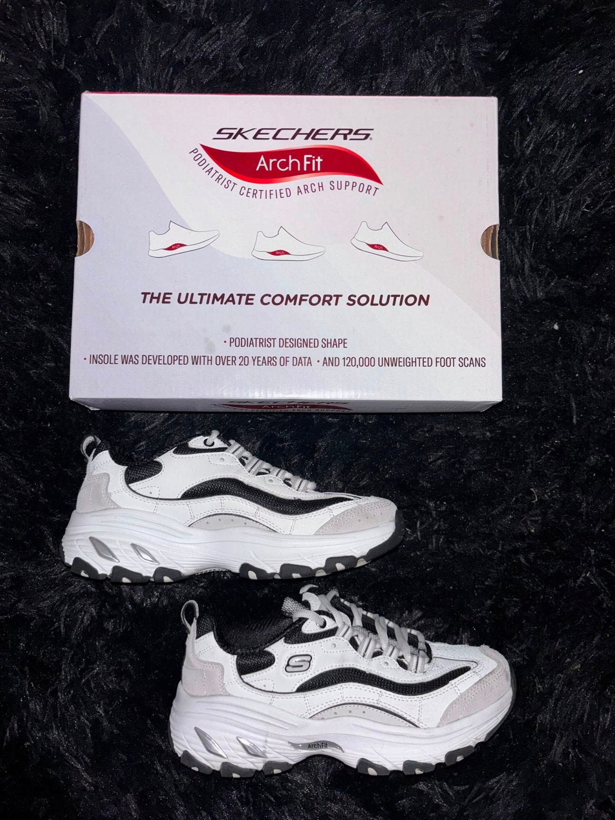 Skechers D'Lites Arch Fit Zwart/Wit 36, Ophalen, Zwart, Sneakers of Gympen, Gedragen