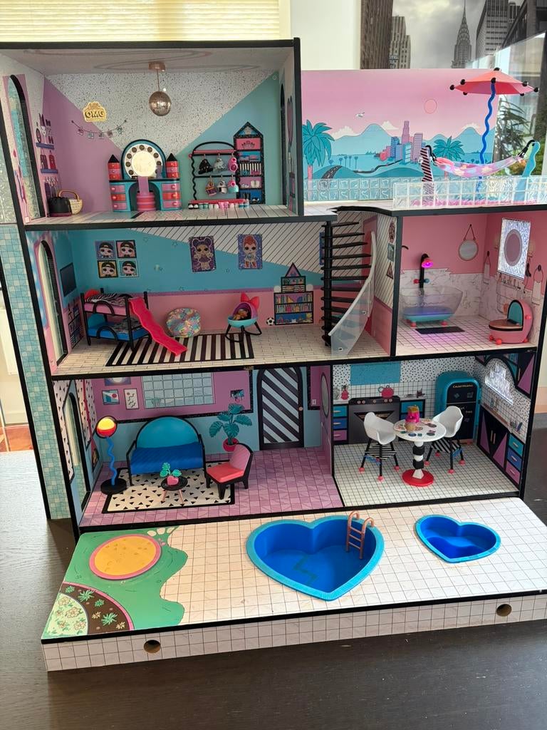 Nette L.O.L. Poppenhuis met accessoires, Ophalen, Gebruikt, Poppenhuis