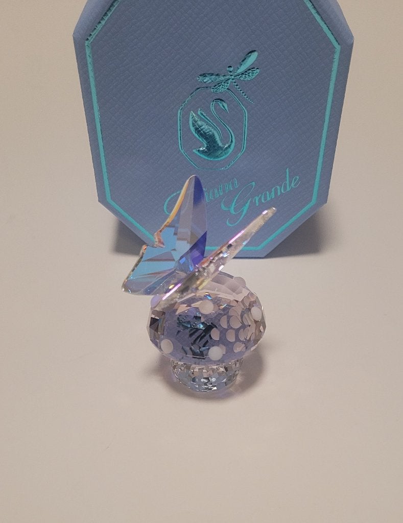 Swarovski 2026 Ariana Grande Paddenstoel en Vlinder, Verzamelen, Swarovski, Swarovski@.com, Verzenden, Wattens, Nieuw