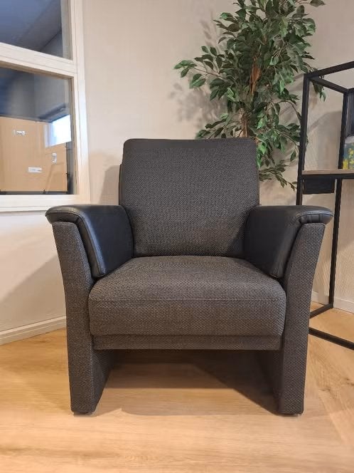 fauteuil, Ophalen, 75 tot 100 cm, Zo goed als nieuw, Leer