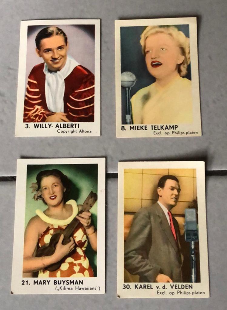 Vintage plaatjes bekende nederlanders uit de jaren 50, Ophalen, Zo goed als nieuw, Meerdere plaatjes