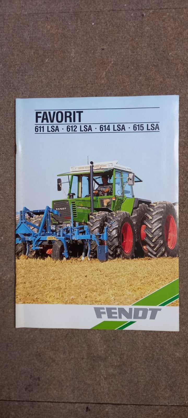 F 4 : Fendt Favorit 600 serie folder., Ophalen of Verzenden, Zo goed als nieuw