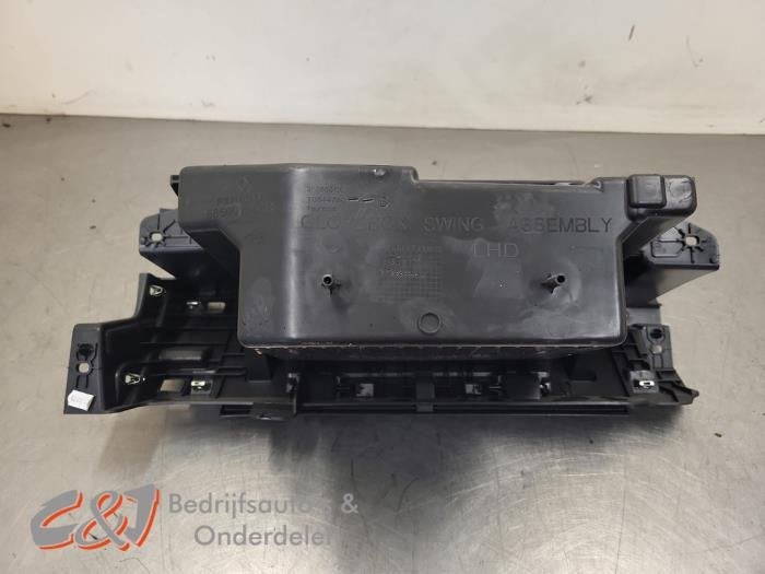 Dashboardkastje van een Renault Trafic, Gebruikt, -, -, Ophalen of Verzenden