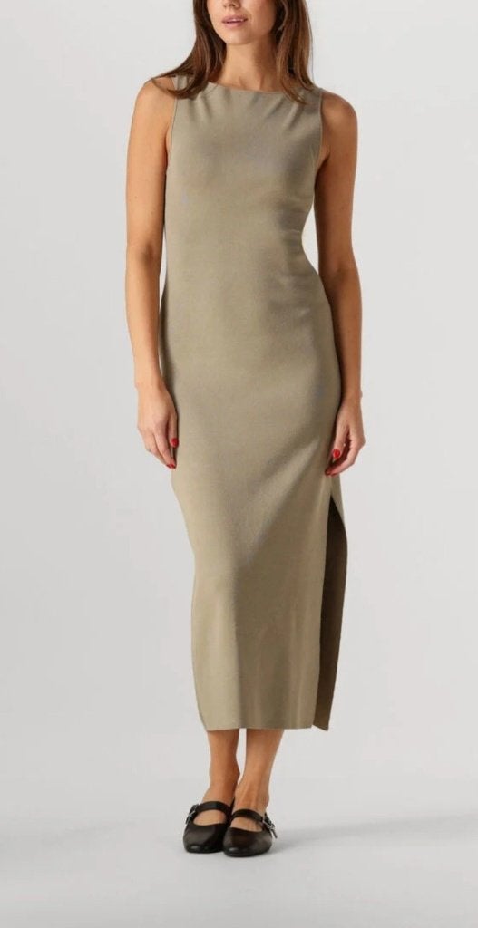 Gestuz prachtig groen midi jurkje maat M, Kleding | Dames, Maat 38/40 (M), Nieuw, Ophalen of Verzenden, Gestuz