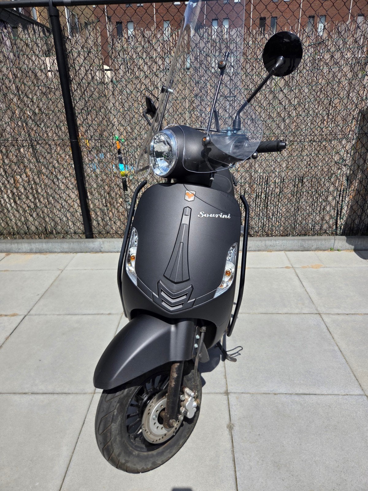 Sourini Scooter Mat Zwart - Goed Onderhouden, Zo goed als nieuw, Benzine, Ophalen, Overige merken