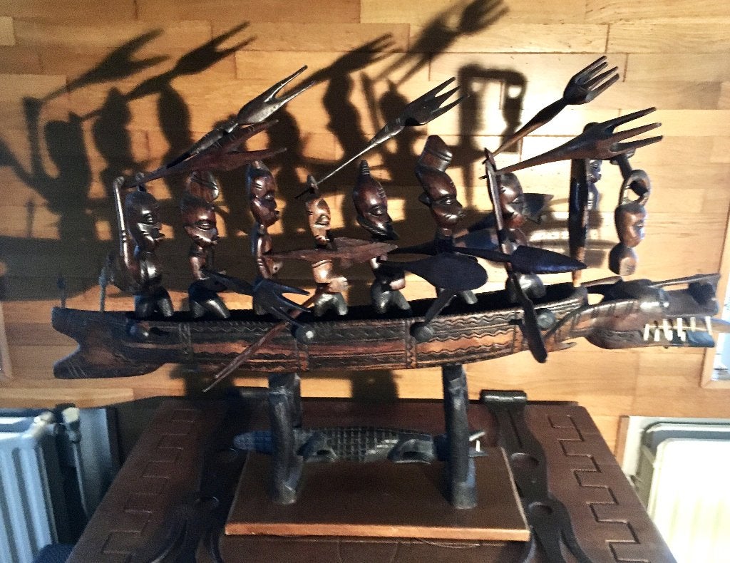 Afrikaanse houtsnijkunst, Antiek en Kunst, Kunst | Beelden en Houtsnijwerken, Overige onderwerpen, Houtsnijwerk, Ophalen of Verzenden