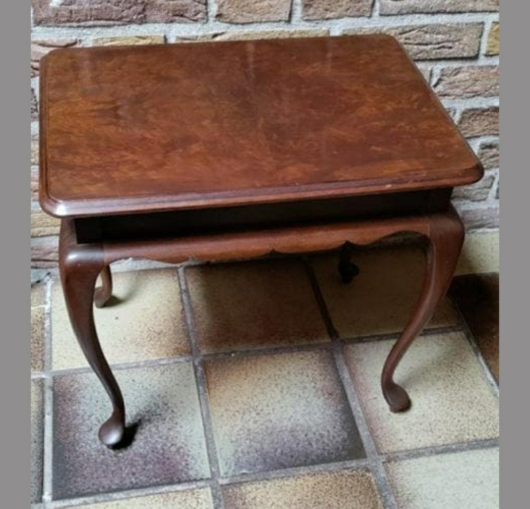 THEE-Tafeltje,bruin,Bruinzeel,Notenhout,Mahonie,4, Ophalen of Verzenden