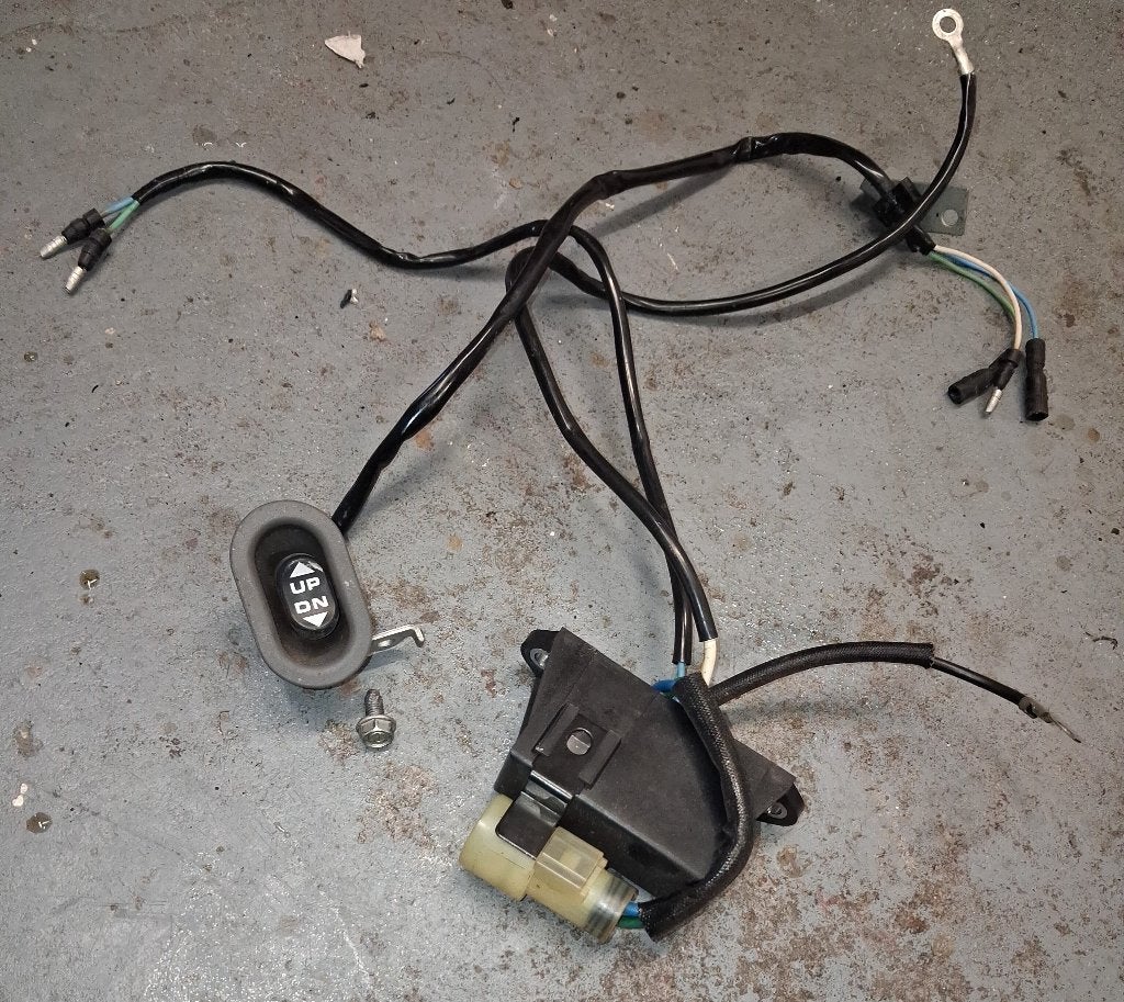 Powertrim relais en knop Honda BF 35 / 40 / 45 / 50 pk, Ophalen of Verzenden, Gebruikt, Motor en Techniek, Zeilboot of Motorboot