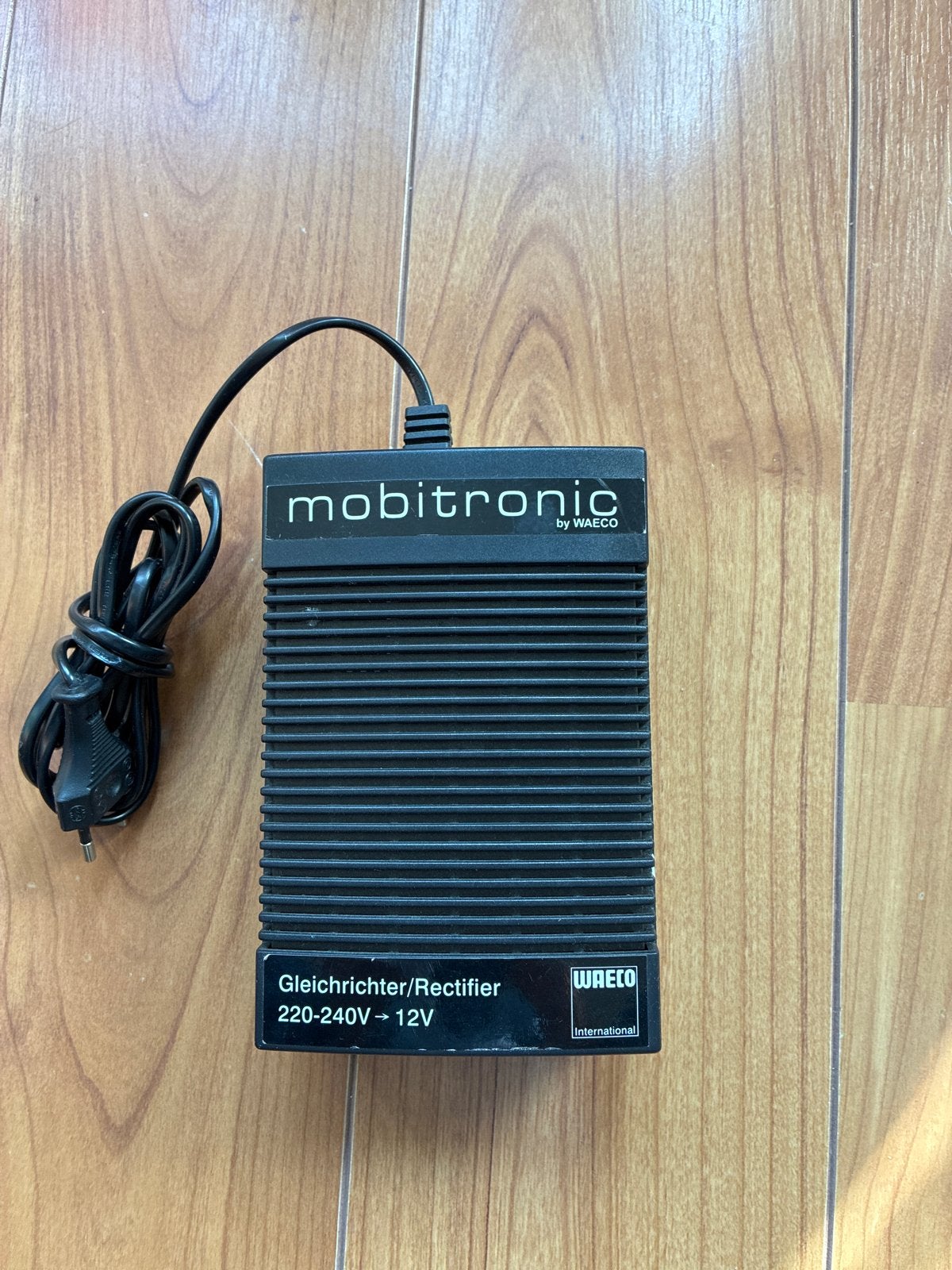 Mobitronic EPS-816U Gelijkrichter/Rectifier 220-240V naar 12, Caravans en Kamperen, Ophalen of Verzenden, Gebruikt