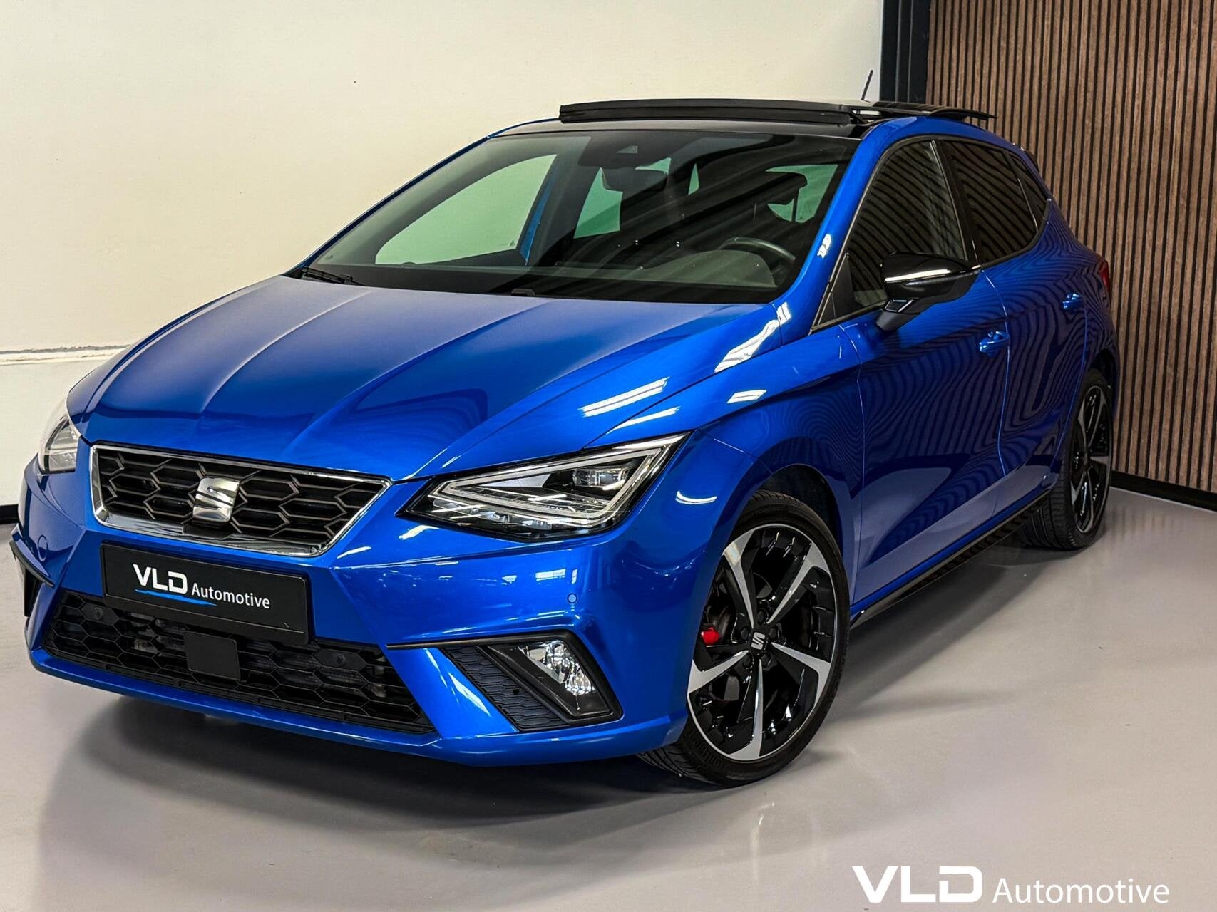 Seat Ibiza 1.0 TSI FR LED PANO BEATS CAM CARPLAY ALCANTARA, Auto's, Gebruikt, Blauw, 3 cilinders, Onderhoudsboekje