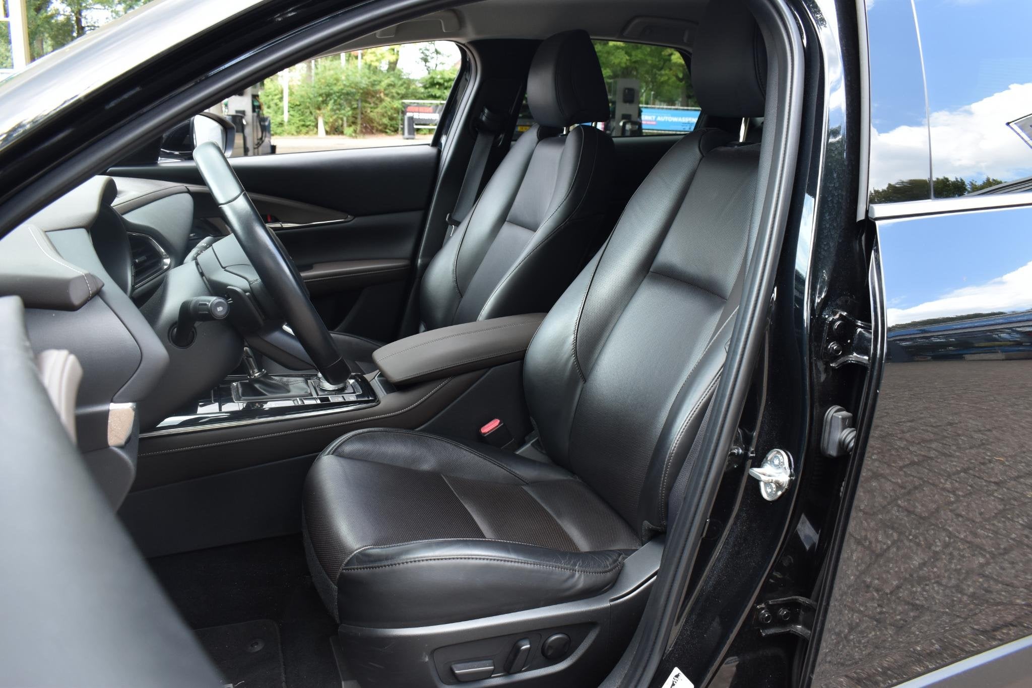 Mazda CX-30 2.0 e-SkyActiv-X M Hybrid Luxury Leder | 360 Cam, 1998 cc, Gebruikt, 4 cilinders, 179 pk
