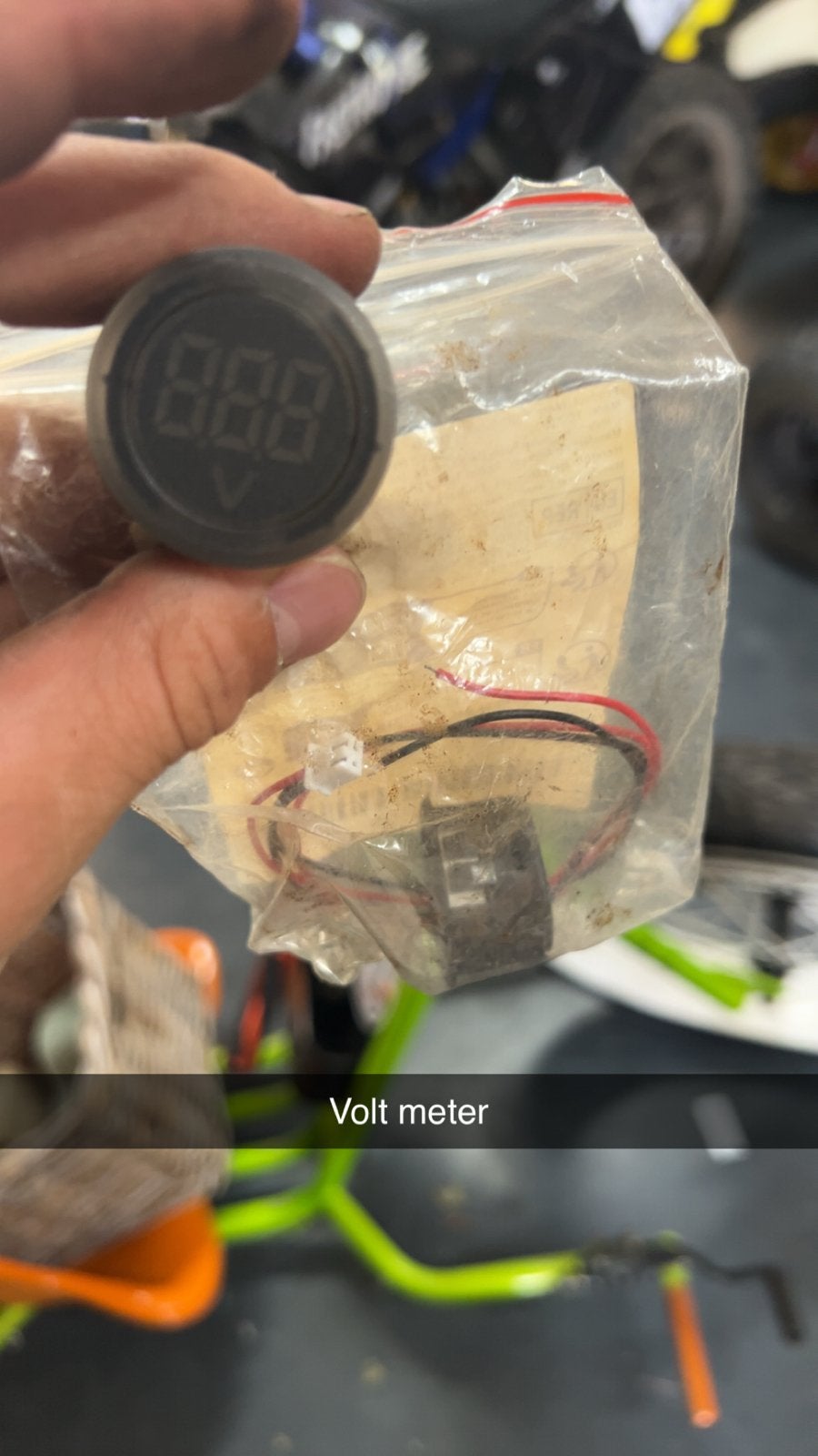 Compacte Digitale Voltmeter scooter, Motoren, Tuning en Styling, Ophalen