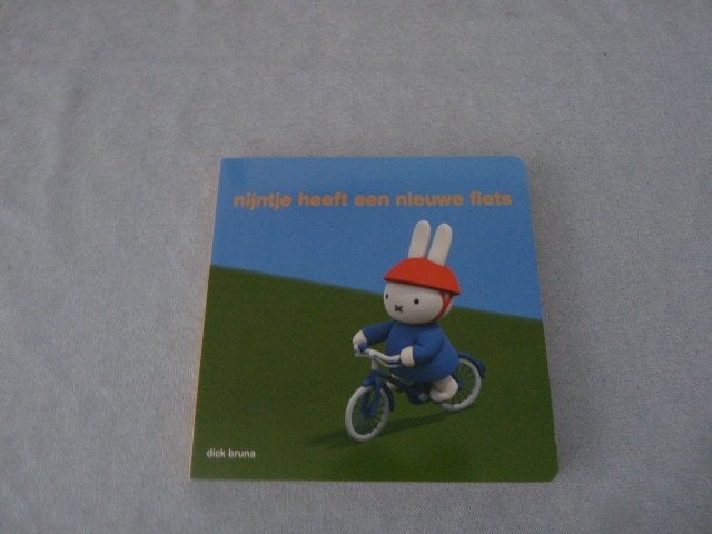 nijntje boekje nijntje heeft een nieuwe fiets Nieuw, Ophalen of Verzenden, Nieuw, Dick Bruna, 3 tot 4 jaar