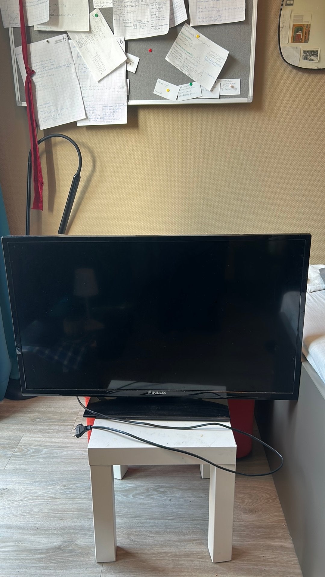 FINLUX television 17€ — LEIDEN Lammenschans, Ophalen, Gebruikt