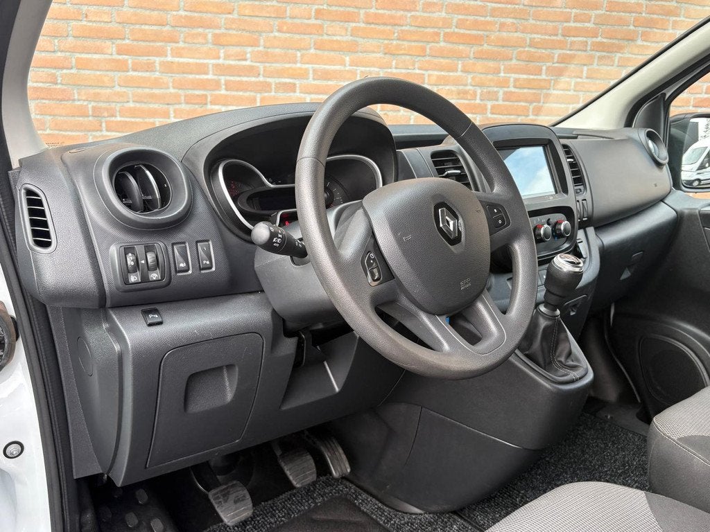 Renault Trafic 2.0dCi 145PK Lang / Cruisecontrol / Carplay /, Auto's, Bestelauto's, Voorwielaandrijving, 145 pk, Stof, Gebruikt