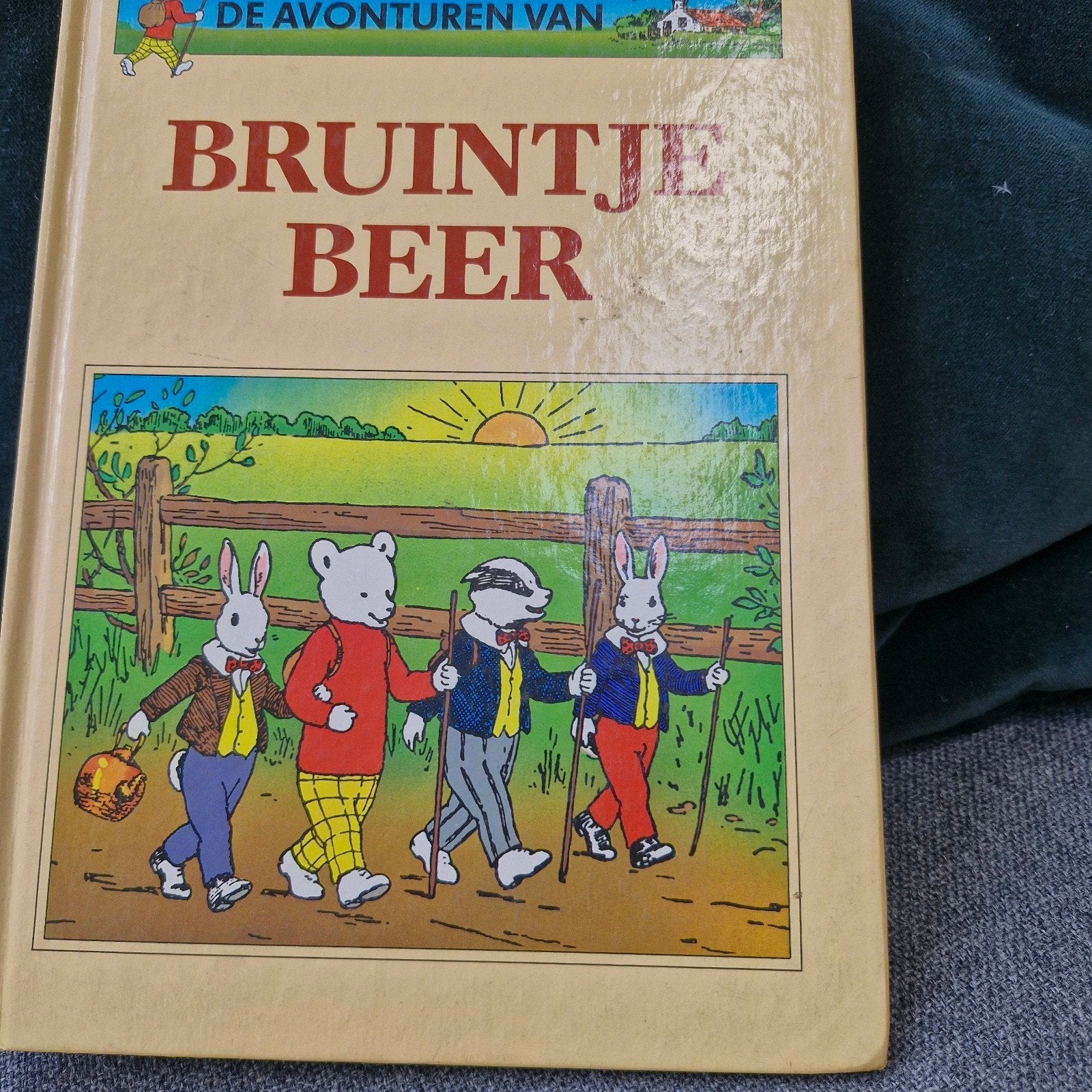 De avonturen van Bruintje Beer deel 1 - Klassiek stripboek, Boeken, Ophalen of Verzenden